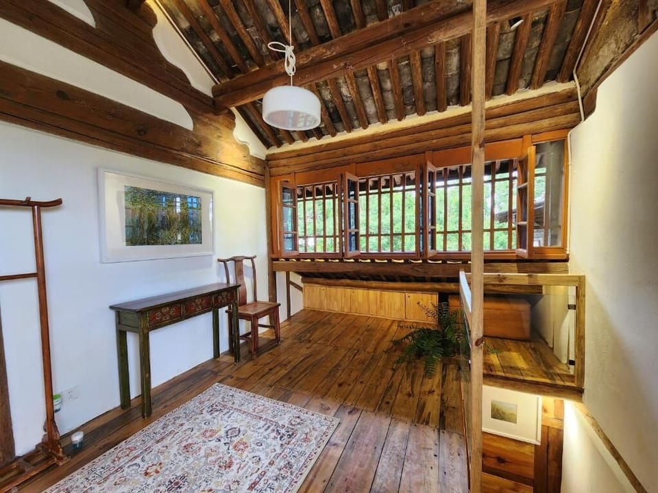 Double Room, Balcony, Mountain View | Interior