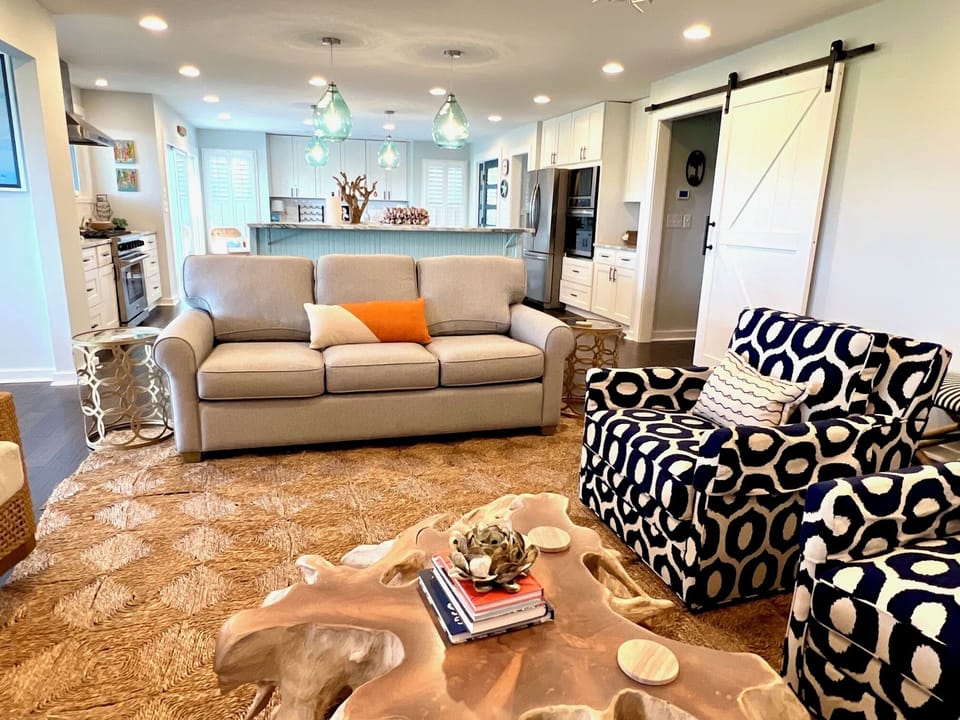 House (5 Bedrooms) | Interior