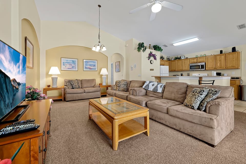 House (4 Bedrooms) | Interior