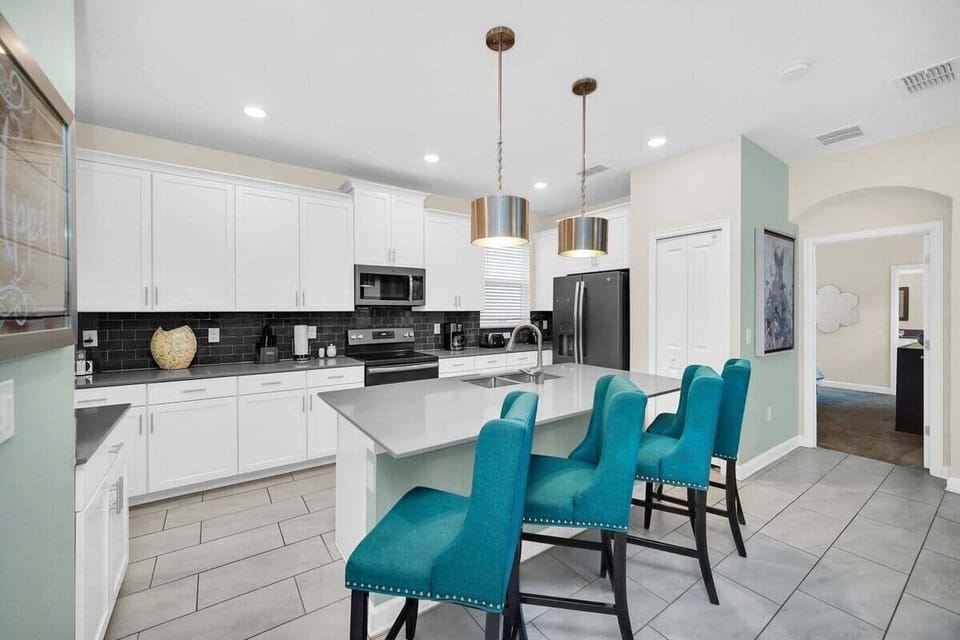House (5 Bedrooms) | Interior