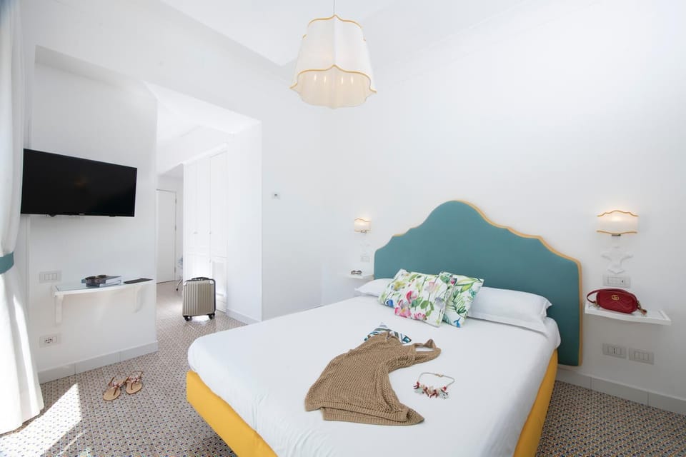 Comfort Room, Balcony, Sea View | In-room safe, free WiFi