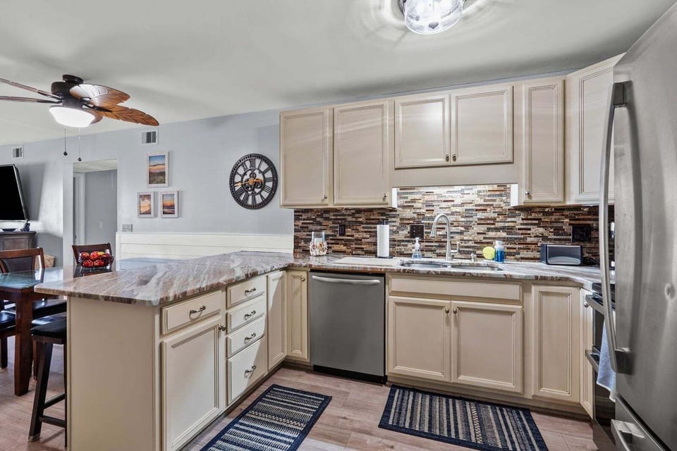 Indoors, Kitchen, Home Decor, Appliance, Ceiling Fan