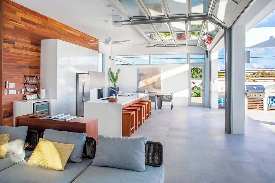 Optimal Indoor-outdoor living... when the 2 15-foot garage doors are open.
