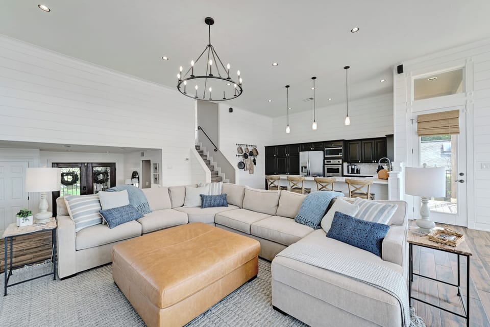 House (5 Bedrooms) | Interior