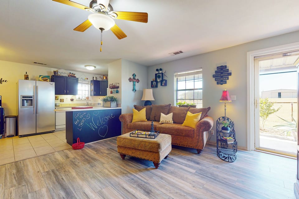 House (2 Bedrooms) | Interior