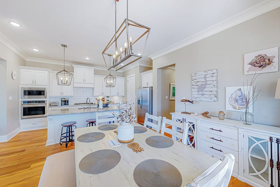House (3 Bedrooms) | Interior