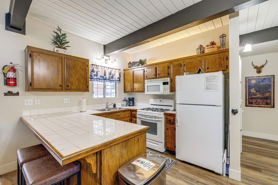House (3 Bedrooms) | Interior