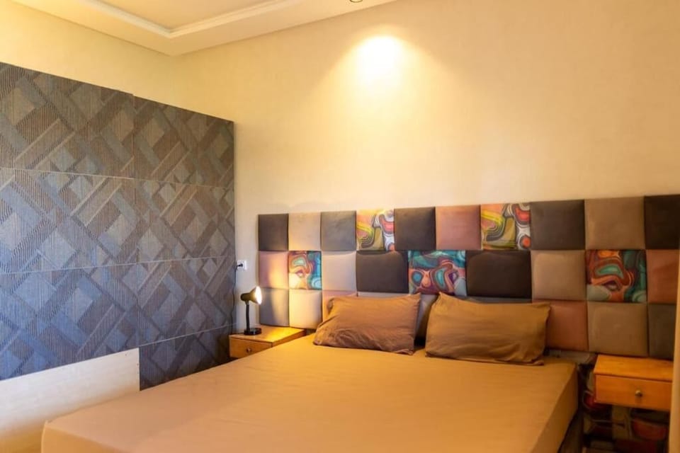 Blackout drapes, soundproofing, iron/ironing board, free WiFi