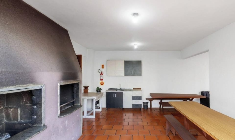 Basic Apartment | Dining