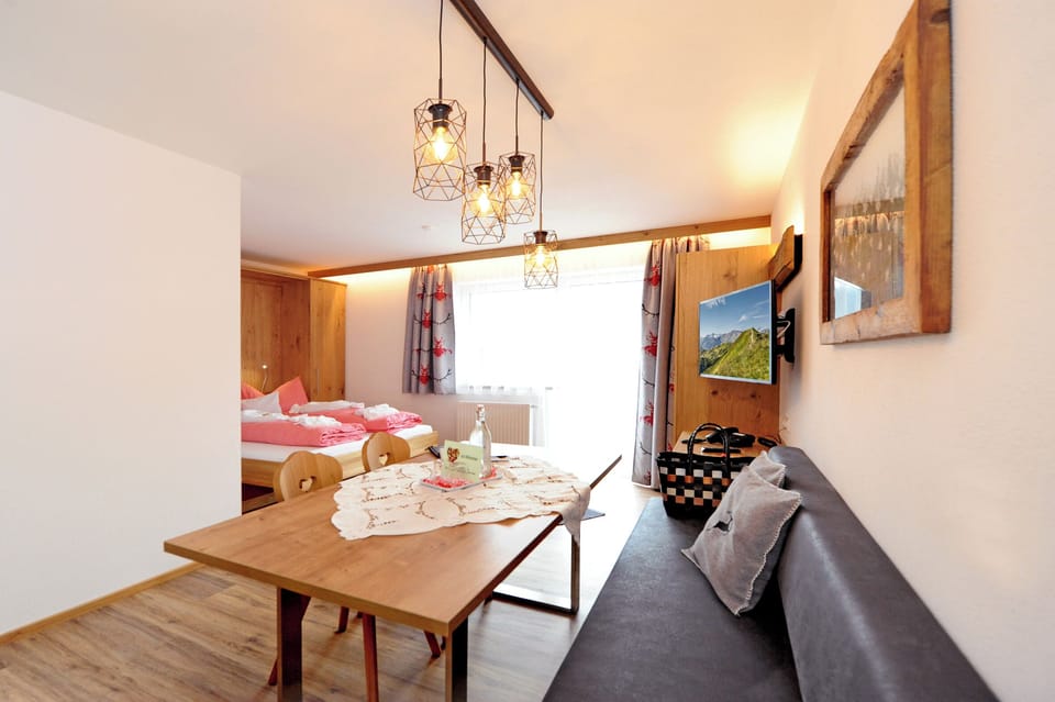 Deluxe Suite, Balcony | In-room safe, free WiFi, bed sheets