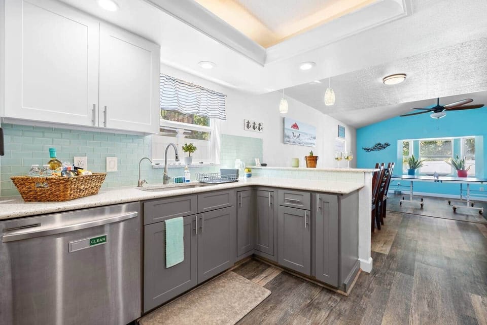 Full Kitchen