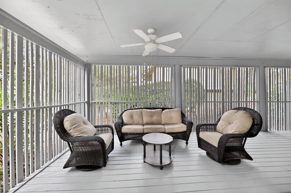 Exterior - Covered Seating Area