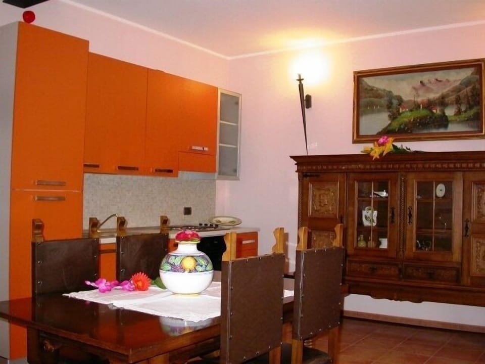 Comfort Apartment | Private kitchen | Full-size fridge, oven, stovetop, coffee/tea maker