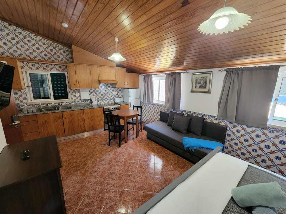 Family Studio, 1 Double Bed with Sofa bed, Kitchen | Private kitchen | Shared fridge, microwave