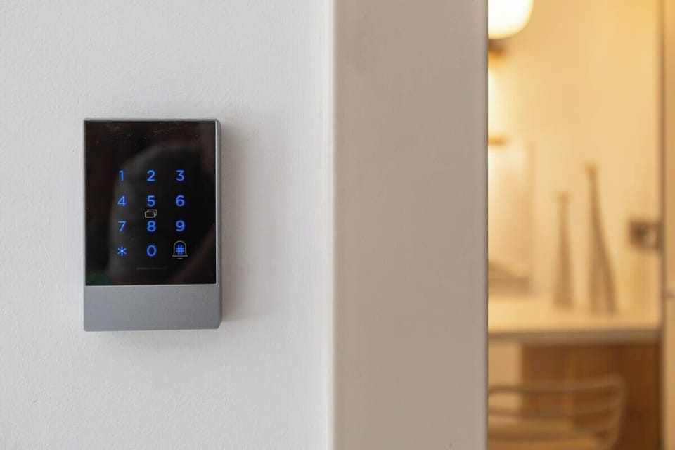Smart Self Check-In Lock System – Arrive when you like with easy entry.