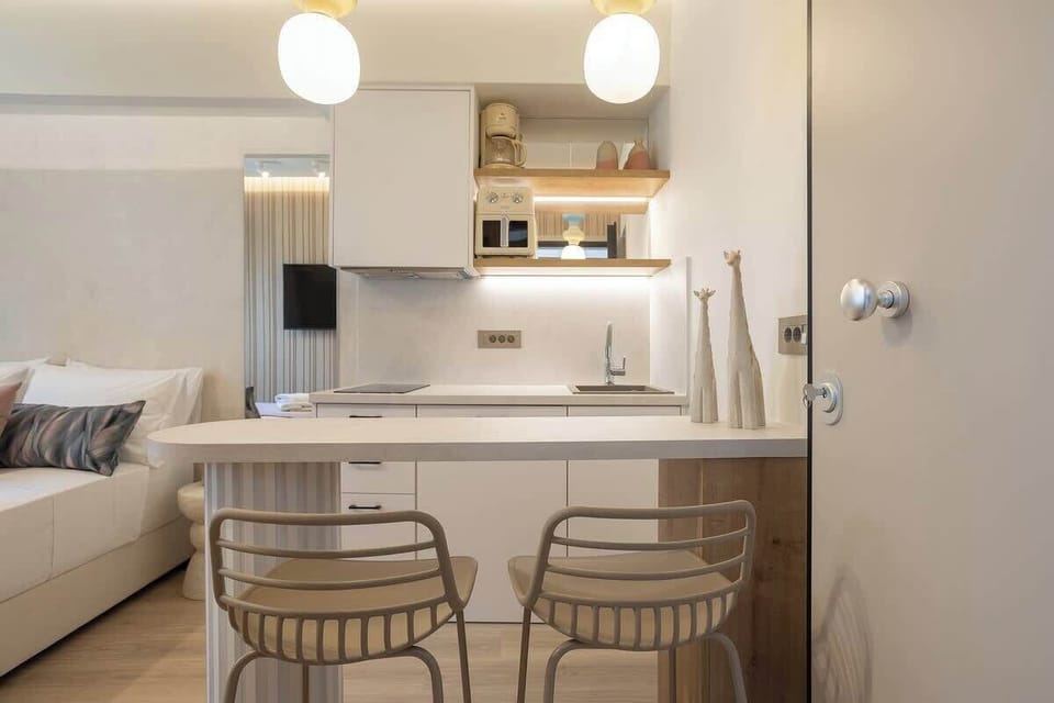 Stylish Seating & Dining Nook – Perfect for morning coffee or casual meals.
