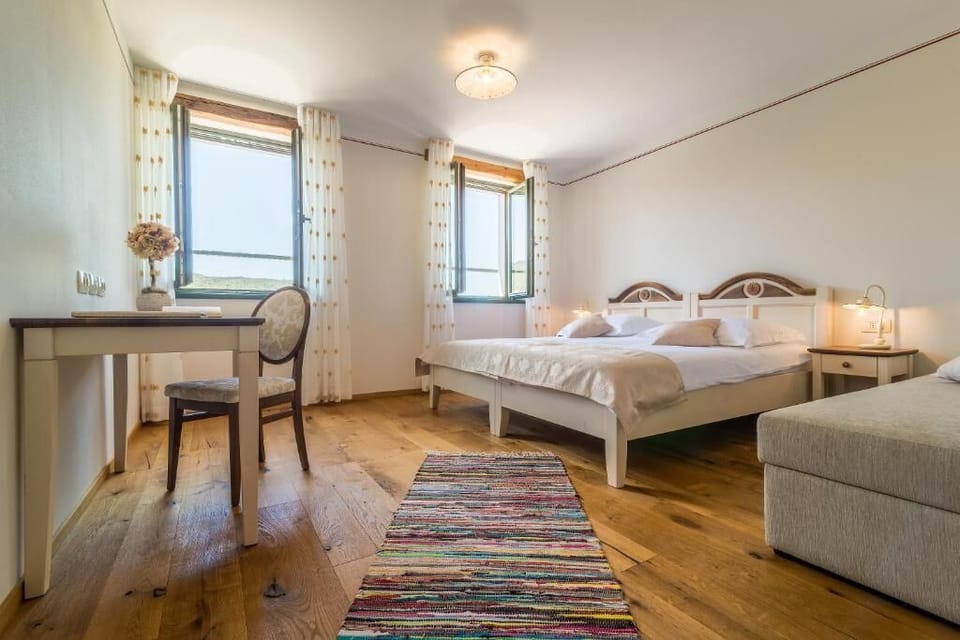 Superior Double or Twin Room | Desk, blackout drapes, WiFi (free), bed sheets