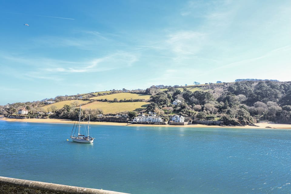 Shipwrights, 11 Coronation Road Cottage in Salcombe