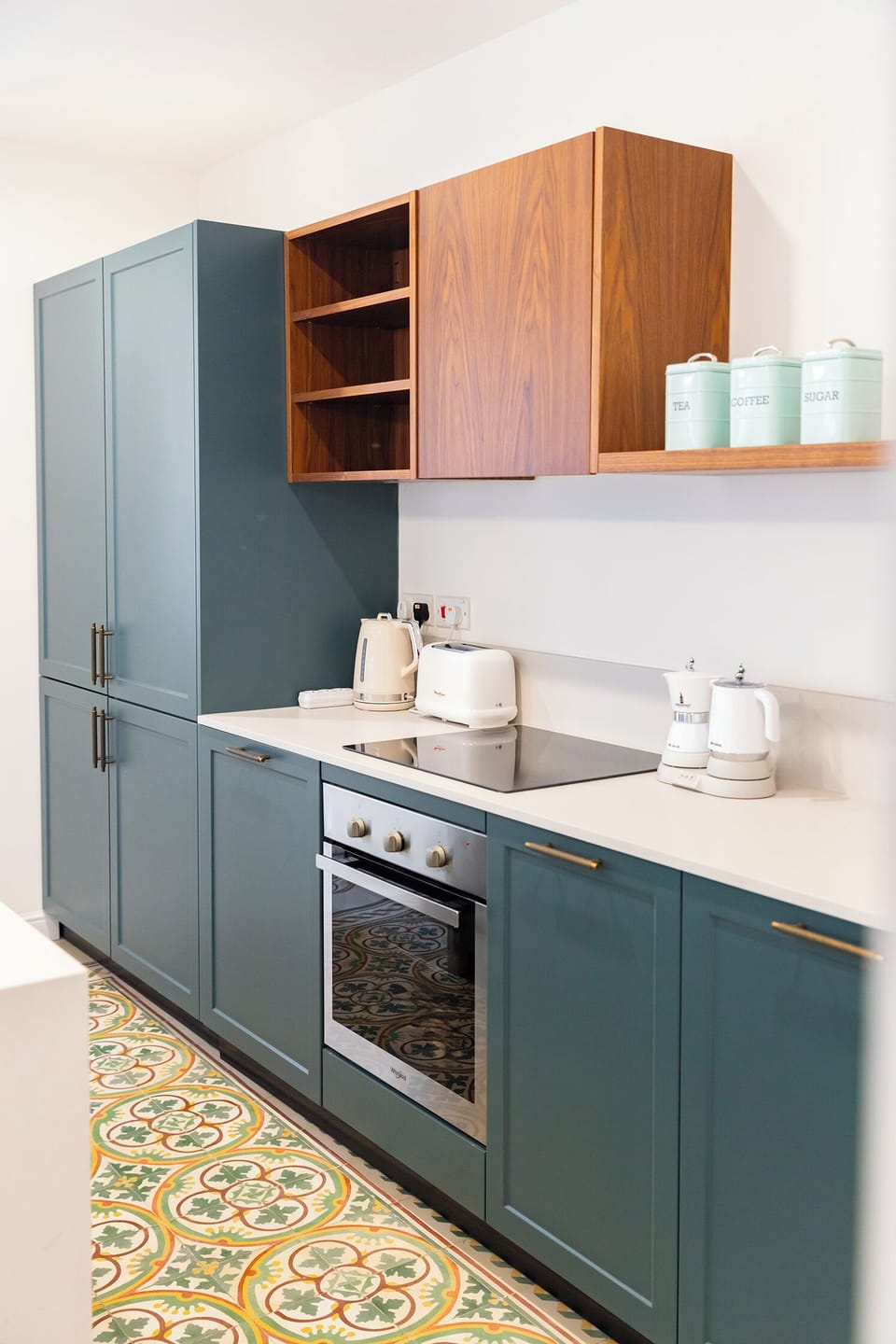 Design Apartment | Private kitchen | Fridge, microwave, oven, stovetop