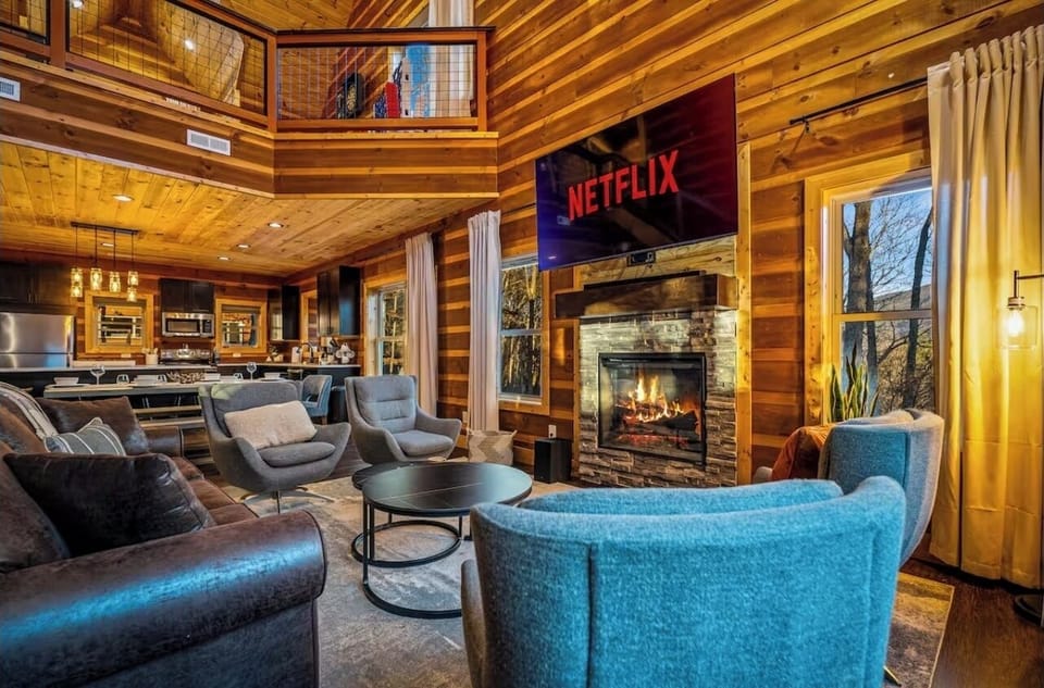 Make memories with your friends and family in this cozy living space!