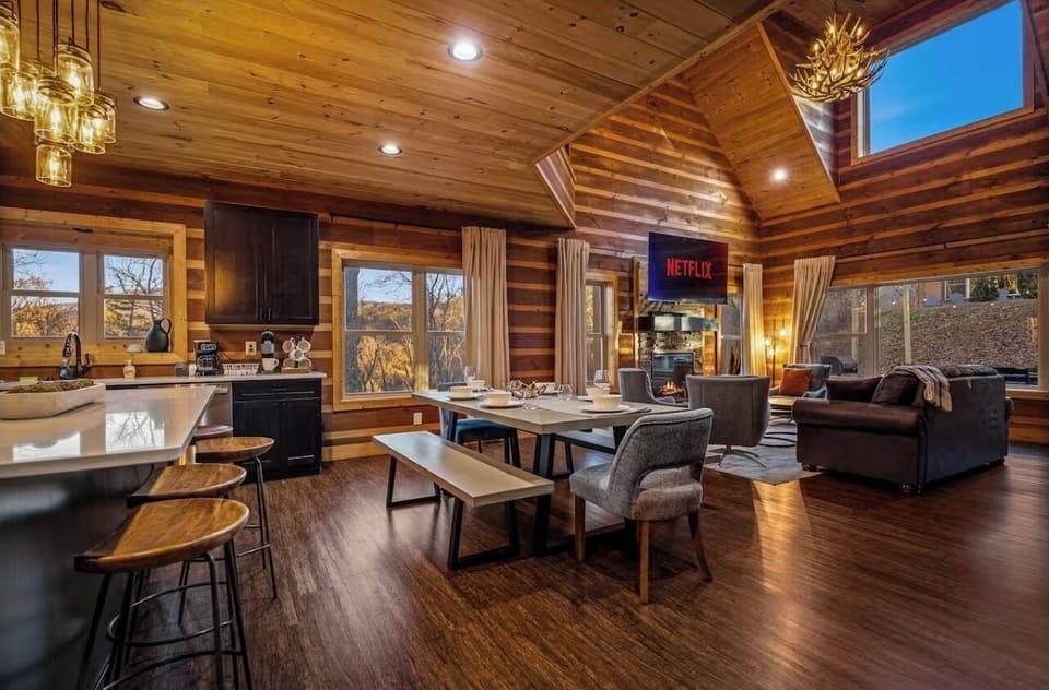 Spread out and make memories in this spacious home!