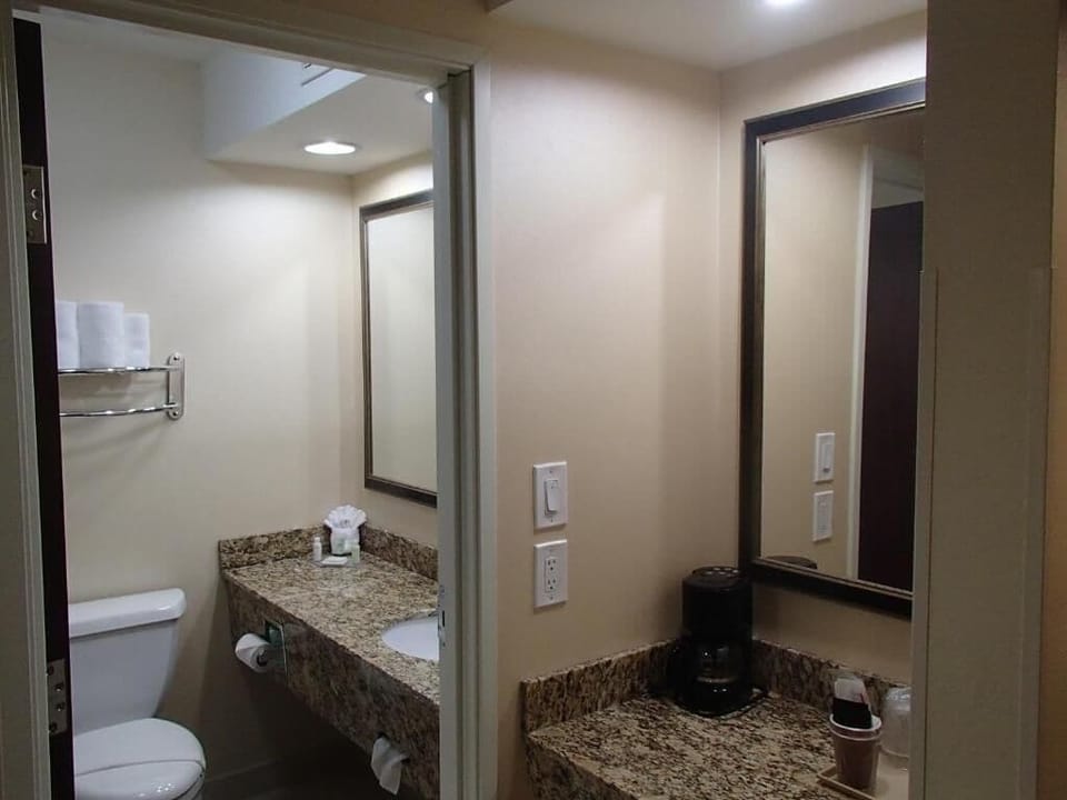 Towels, soap, shampoo, toilet paper