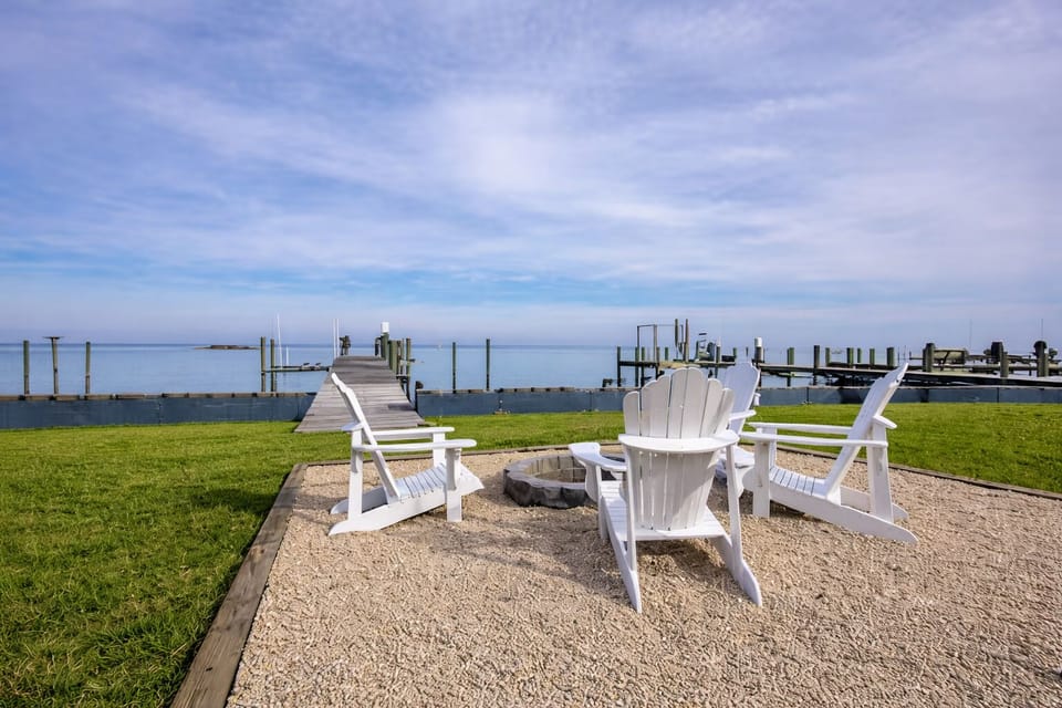 Fire pit- Facing the bay