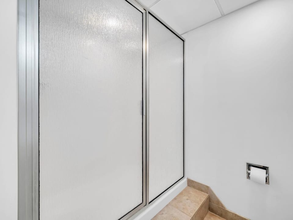Condo, Multiple Beds (Edgewater Tower 3-1003) | Interior