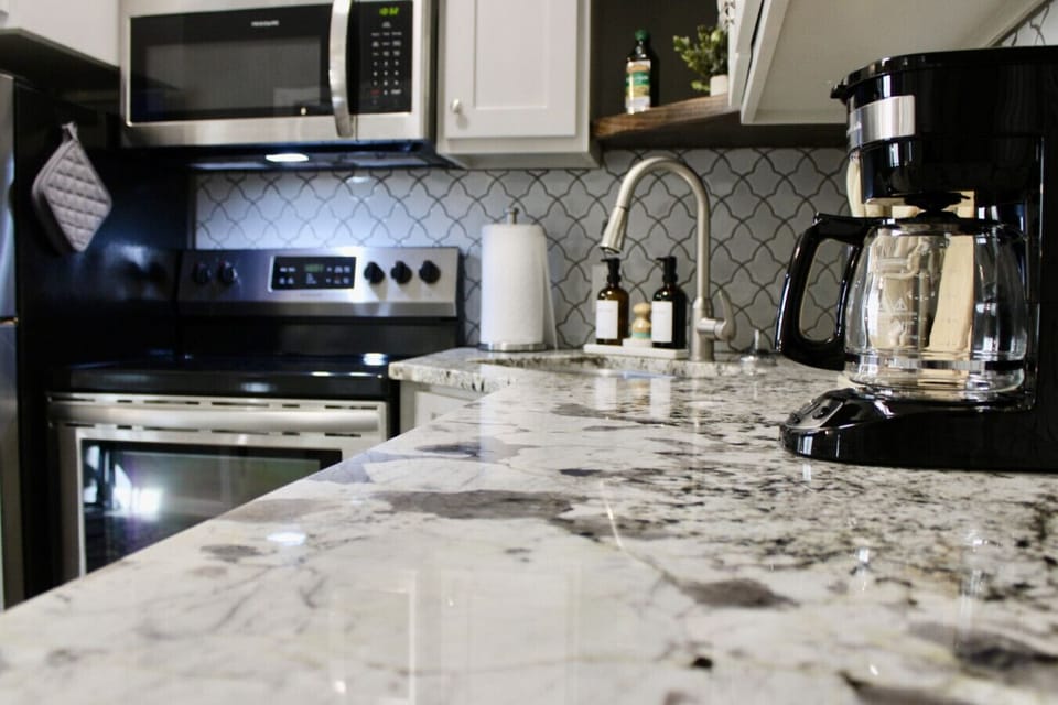 Kitchen:Whether you are brewing a fresh morning coffee or preparing a gourmet dinner, you`ll find everything you need to feel right at home.