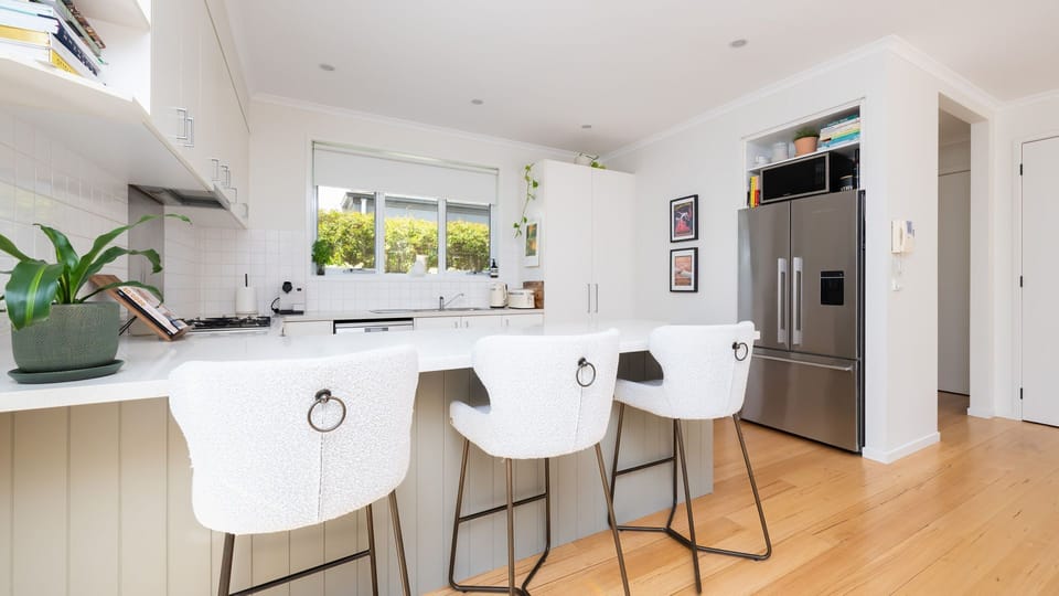 Breakfast bar 