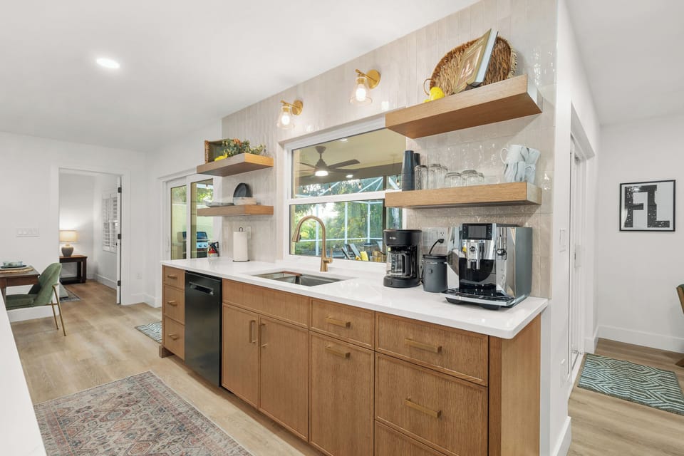 Enjoy a hot cup of coffee in the morning or with your dessert after dinner! Equipped with a Jura Espresso Machine + Traditional Drip coffee maker!