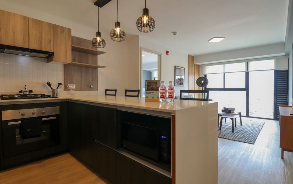 Modern and fully equipped kitchen
