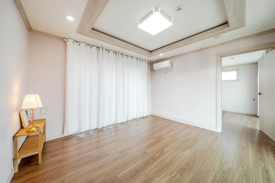 Basic Room, 3 Bedrooms (A (Private House with Outdoor)) | 3 bedrooms, free WiFi