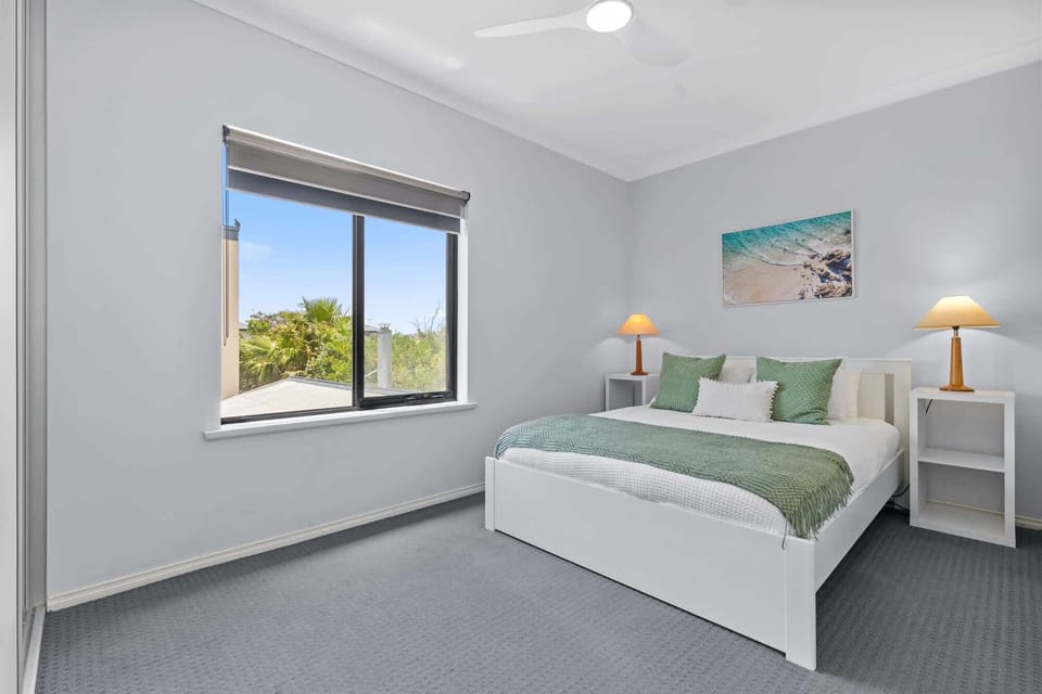 Upstairs Fifth Bedroom
