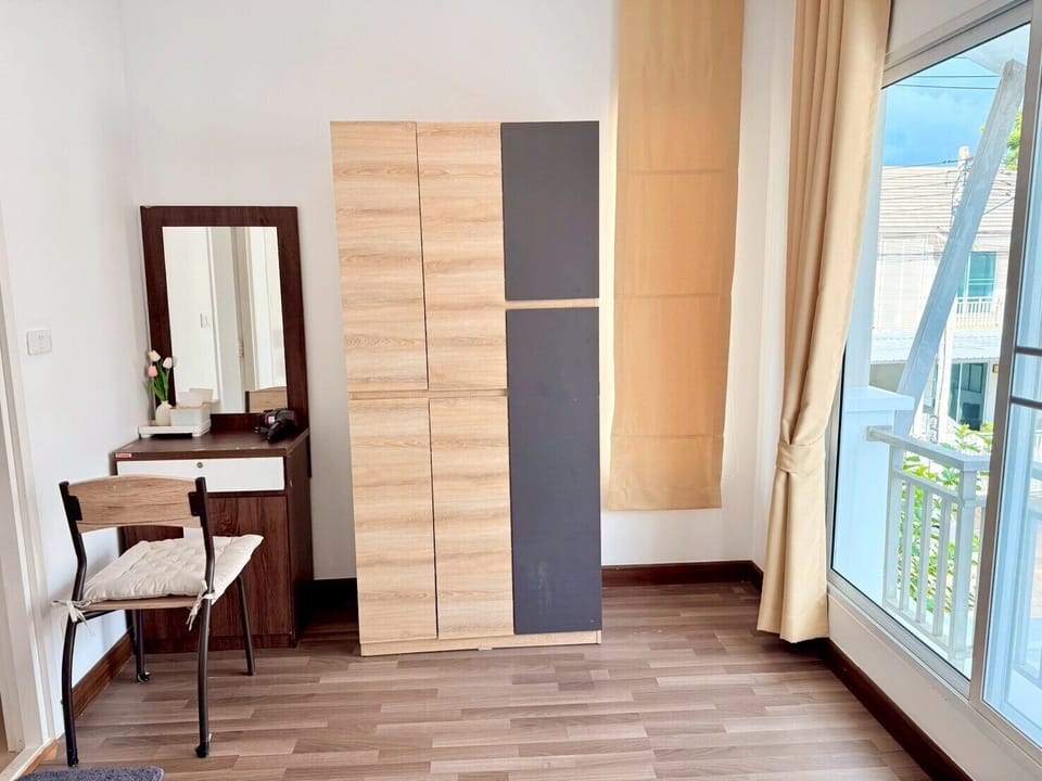 Townhome | Free WiFi