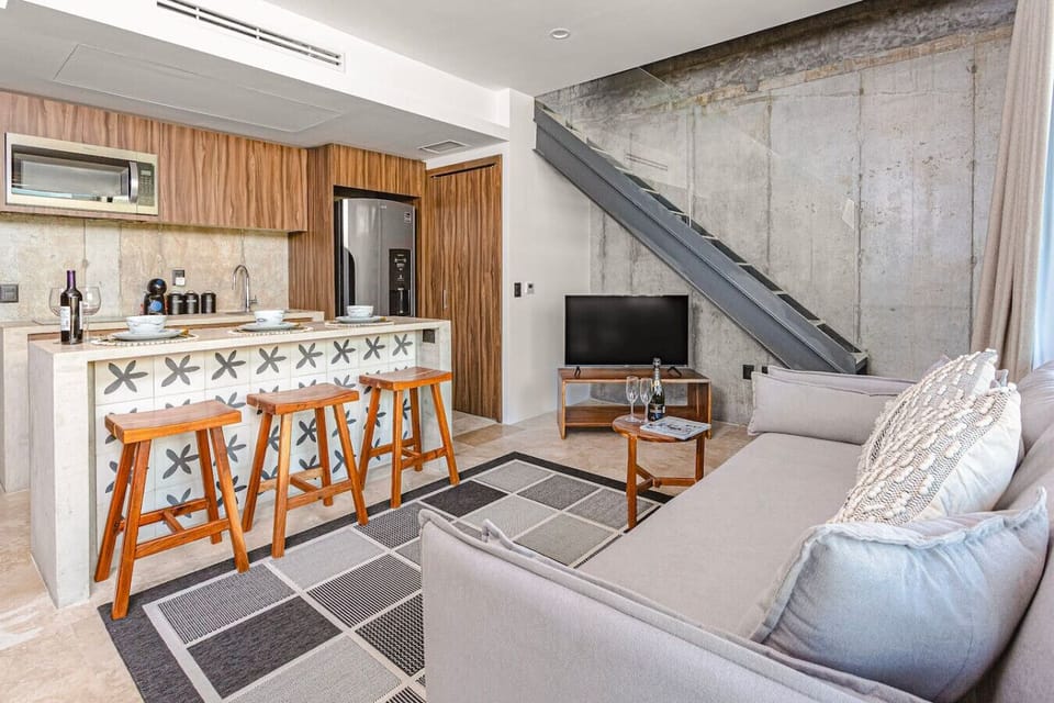 Enjoy the perfect blend of comfort and convenience with a cozy lounge, breakfast bar, and thoughtfully designed interiors.