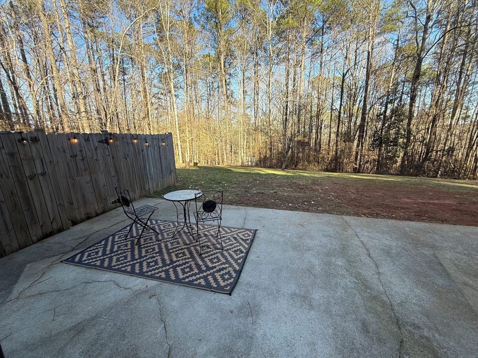 Outdoor dining