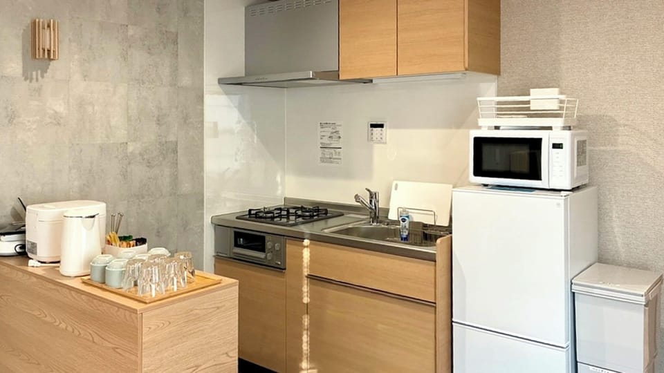 Microwave, electric kettle