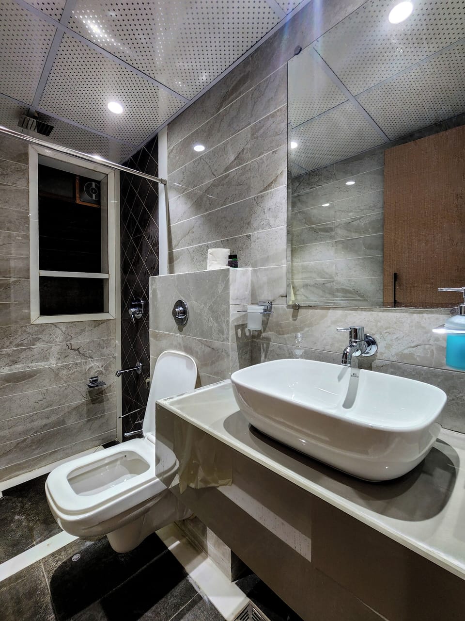 Shower, towels, soap, shampoo