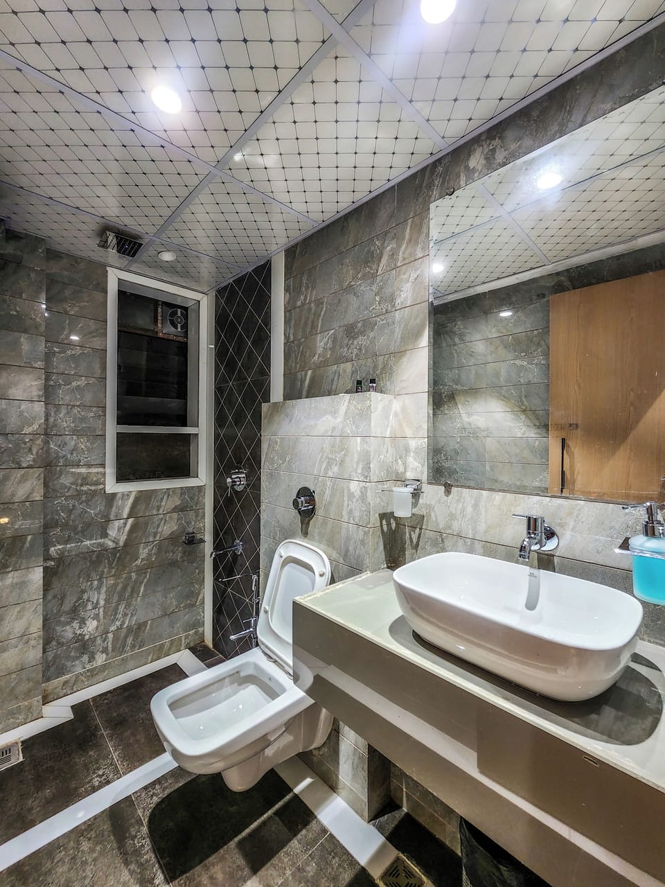 Shower, towels, soap, shampoo