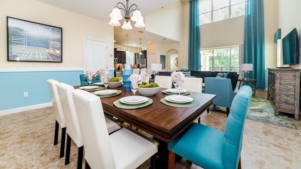 House (5 Bedrooms) | Interior