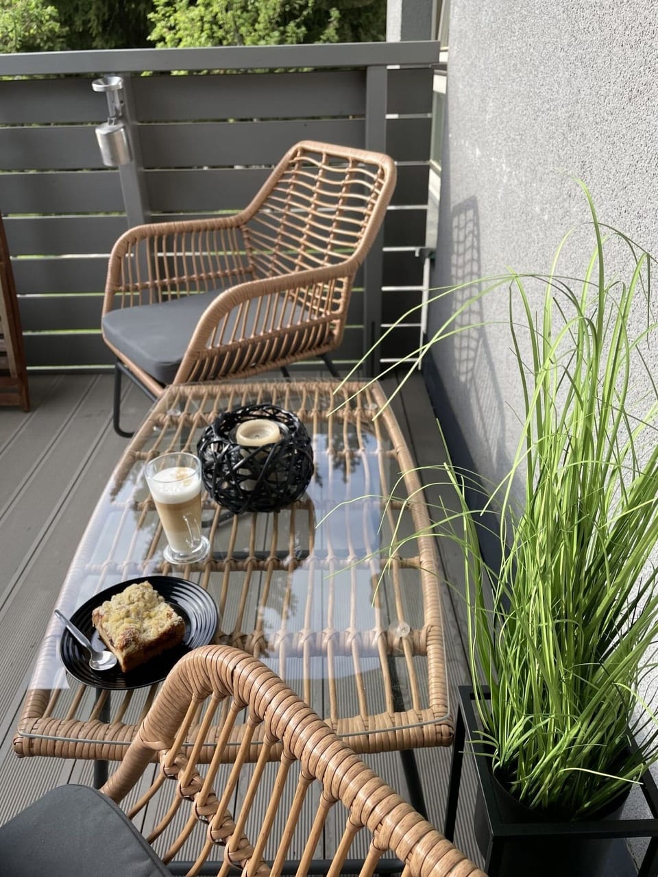 Furniture, Outdoor Furniture, Flowerpot, Chair, Wicker, Houseplant, Natural Material, Hardwood, Wood Stain, Balcony