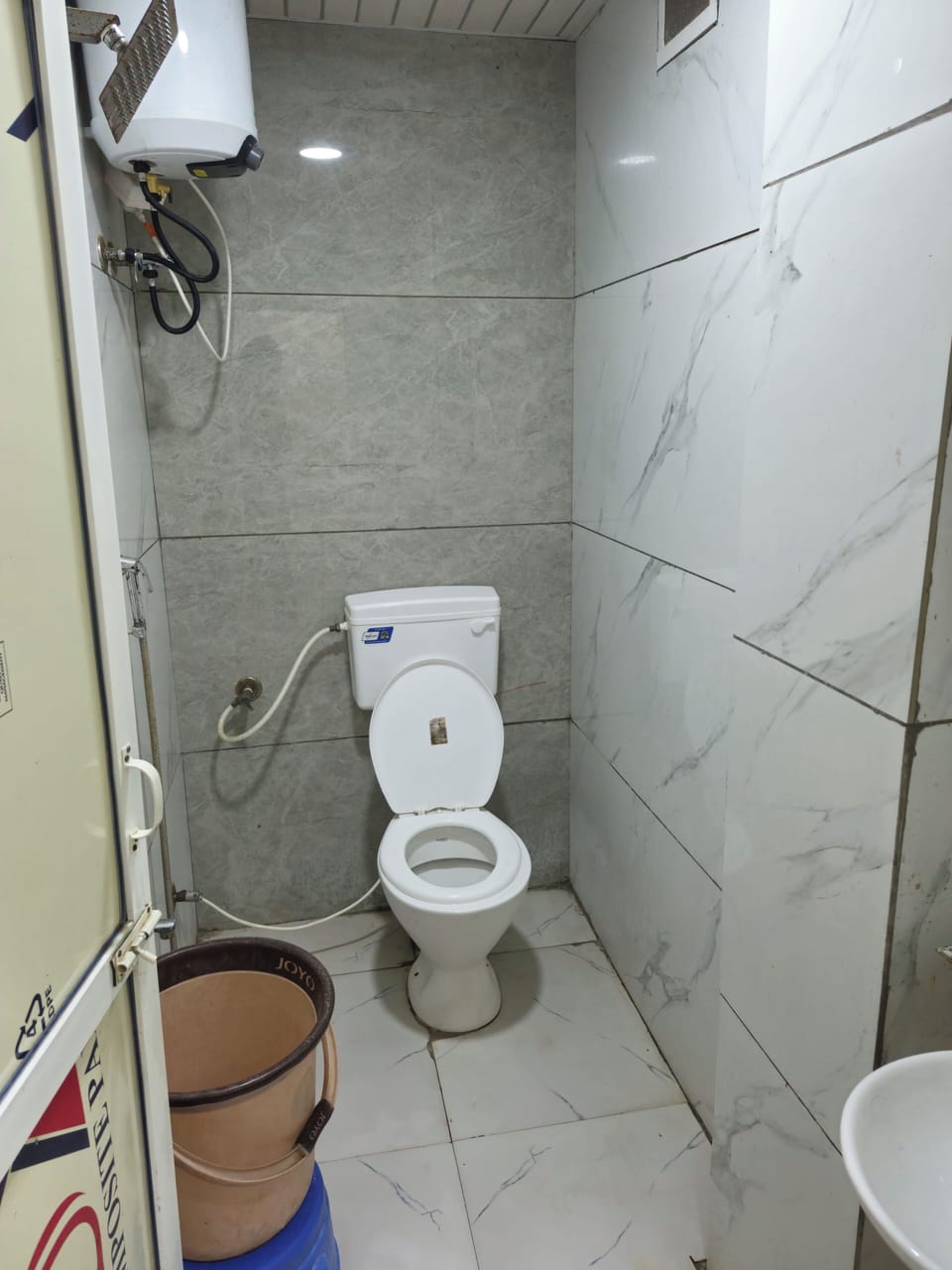 Economy Room | Bathroom
