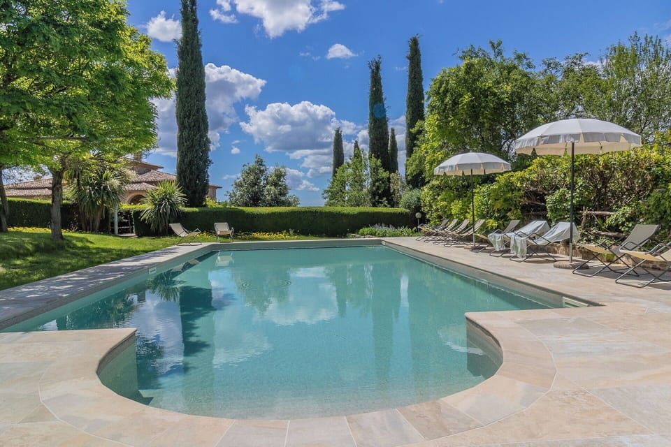 Building Exterior, Outdoor, Pool