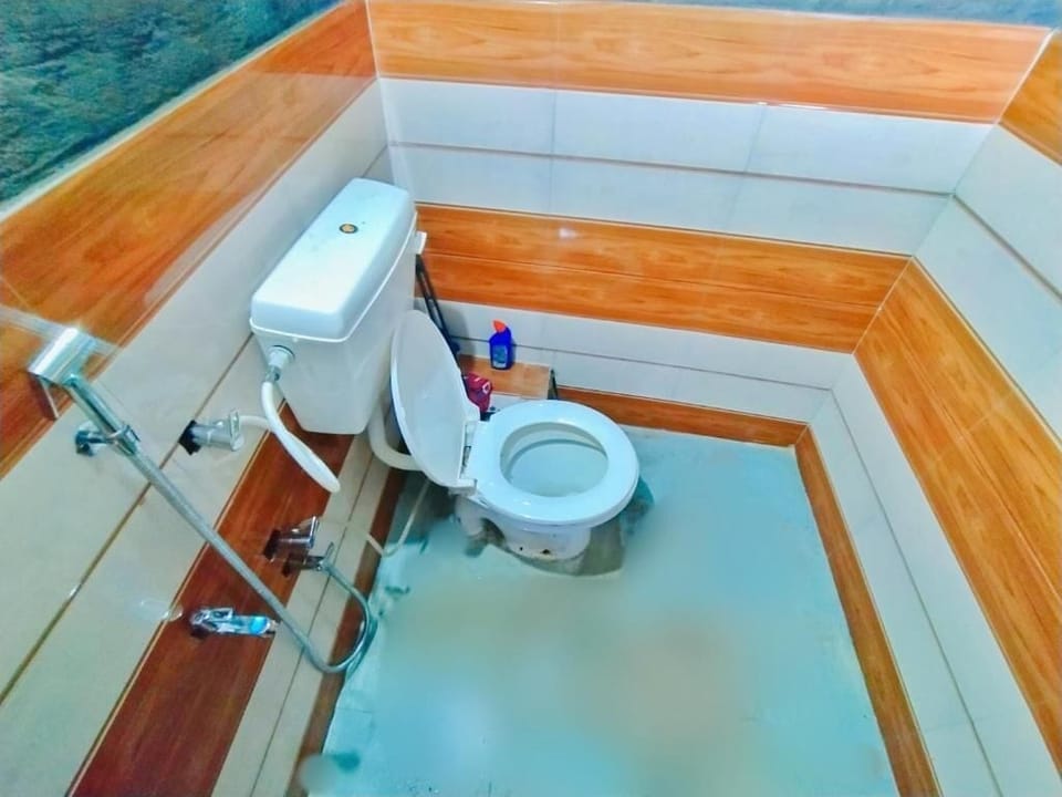 Triple Room, Balcony | Bathroom