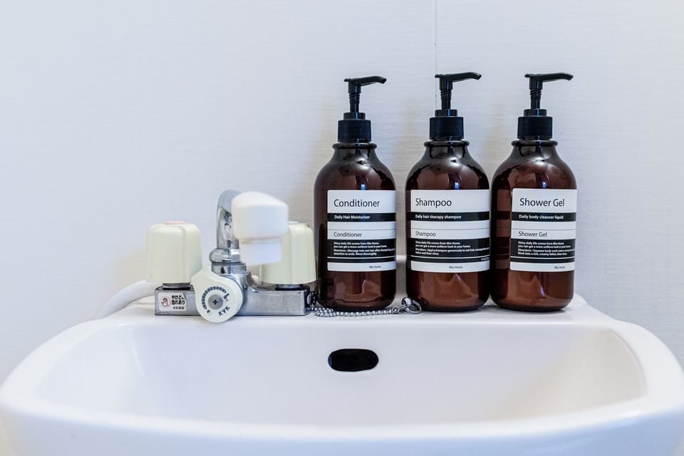 Bathroom amenities