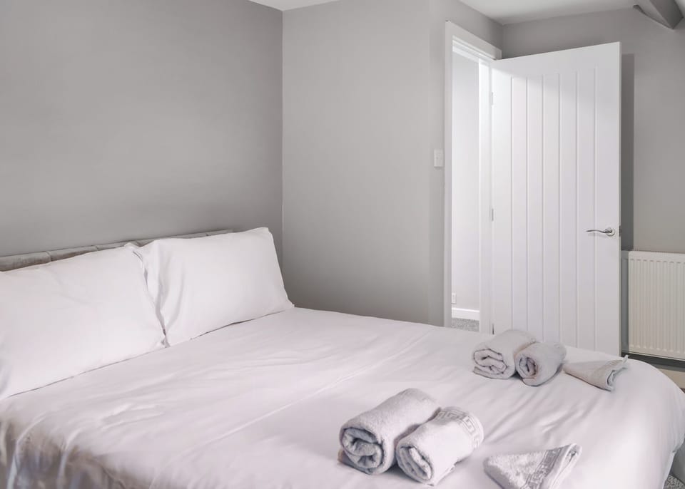 Bed, Bedroom, House