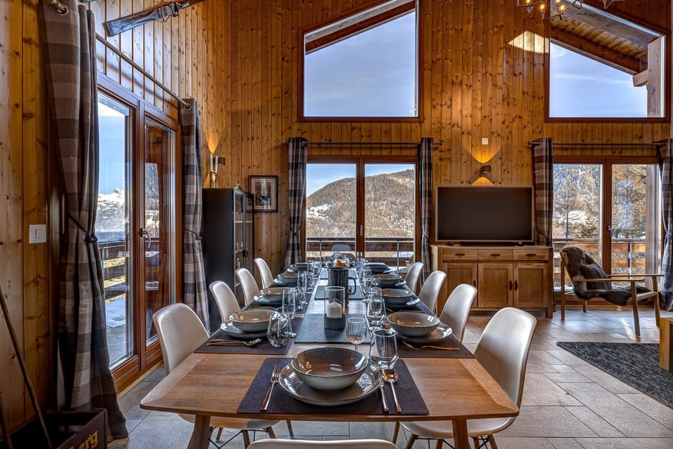 Living-dining room