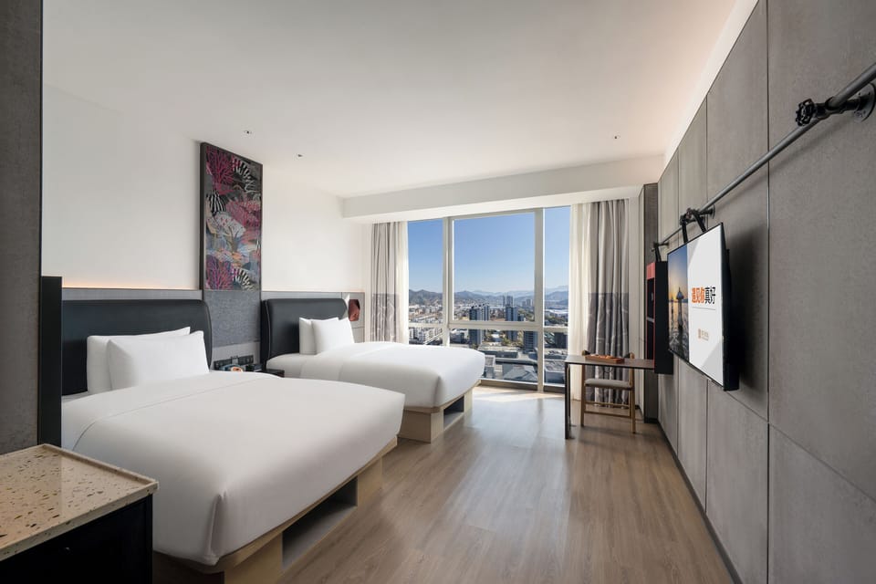 Basic Double Room | In-room safe, blackout drapes, free WiFi
