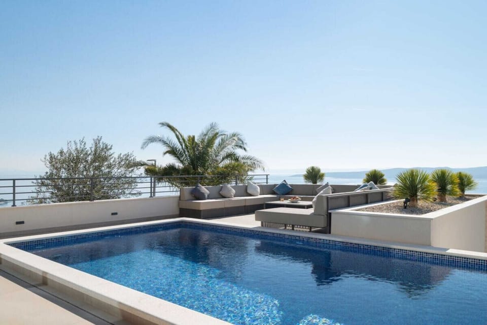 Holiday Home Swimming Pool
